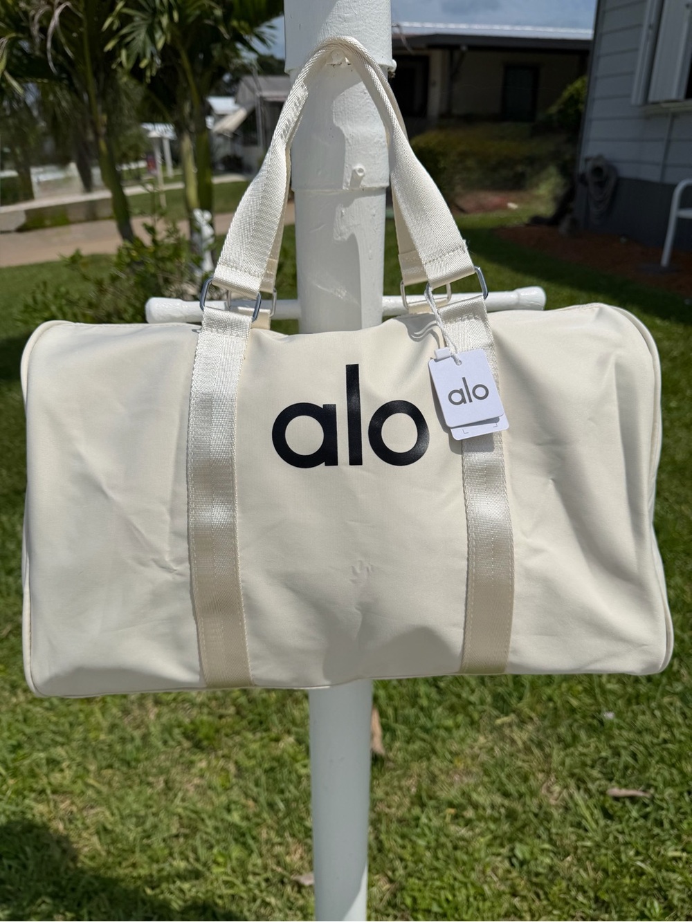 ALO Yoga Cream Weekend Duffel Tote Bag